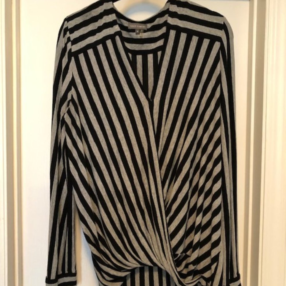 Vince Camuto Black & Gray Long Sleeve Wrap Top